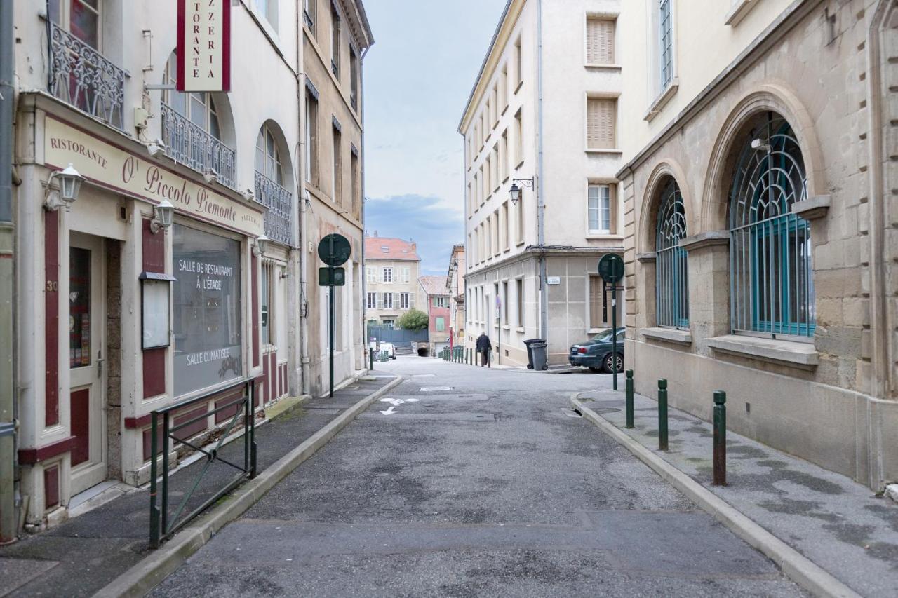 Appartement Lumineux 1 Chambre Hypercentre Place St Jean Valence  Luaran gambar